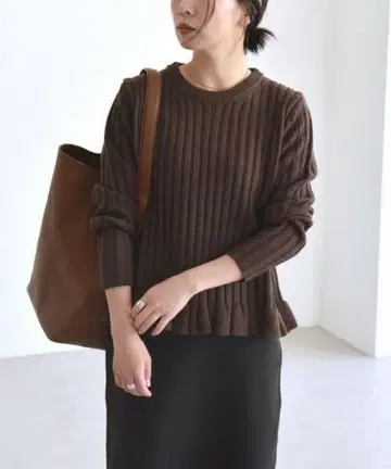 SHIPS quaranciel 파인 울 리브 프릴 헴 니트