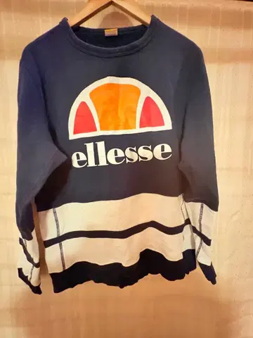 ellesse 네이비 트레이닝복