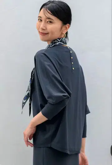 [ 새상품 ] 23구 비스코스 스트레치 돌먼 니트 38