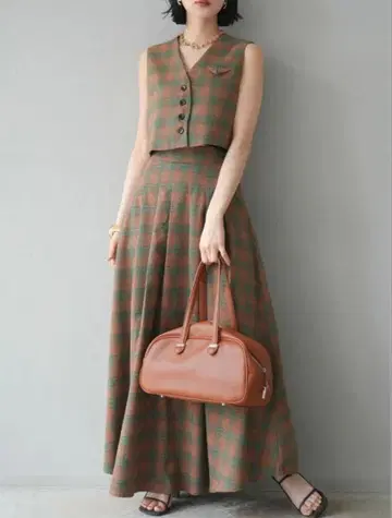 새상품급 Lumier 체크 베스트 & 턱 스커트 set up