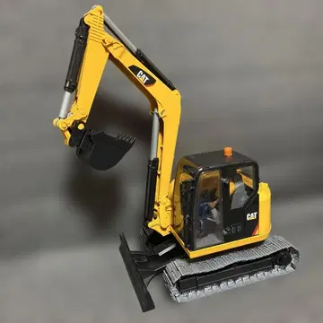 브루더 CAT 미니 굴삭기 2014년산 피규어 포함!