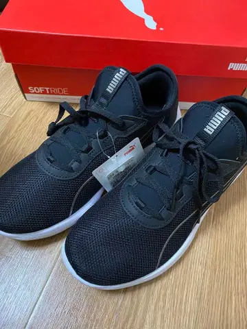 PUMA SOFTRIDE 블랙 스니커즈