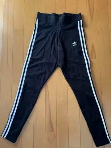 adidas 블랙 하이웨스트 레깅스