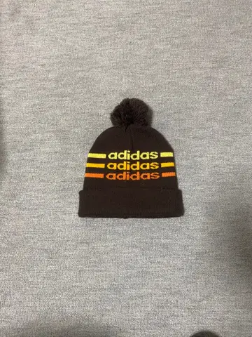 레어 90s y2k adidas 봉봉 니트 모자 브라운