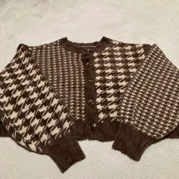 LE CERCLE par rope 브라운 니트 숏 가디건