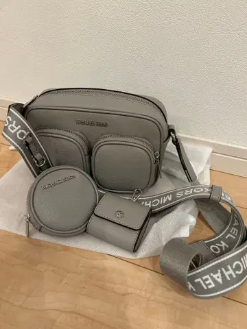 새상품급 MICHAEL KORS 그레이 숄더백