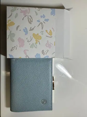 [ 황궁 한정판 ] 국화 문양 가마구치 지갑 라이트 블루 미사용 새상품