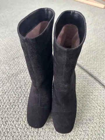 LE VERNIS 스웨이드 하프 부츠