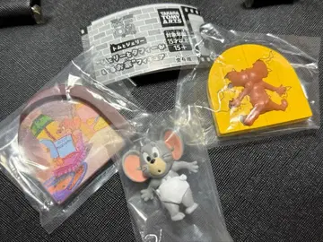 톰과 제리 제리와 타피가 있는 집 피규어