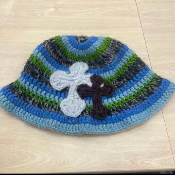 Y.A.R.N 크로스 모티브 버킷햇