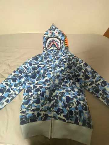 샤크 후드티 정품