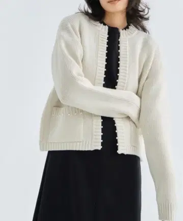 [ 새상품급 ] 트루 바이 마리코 오이카와 펄 니트 가디건 아이보리