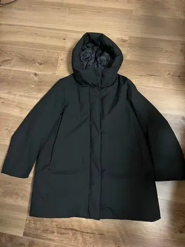 UNIQLO 하이브리드 다운 숏코트 블랙 M