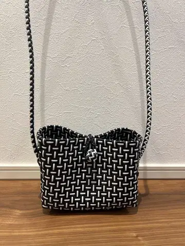 파사르 백 ( black x white ) 카고백