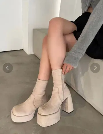 베이지 스웨이드 통굽 숏부츠