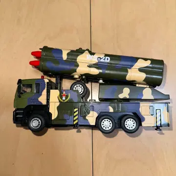 [G12112] 미사일 런처 6개 회전 터렛 탑재 육군 차량