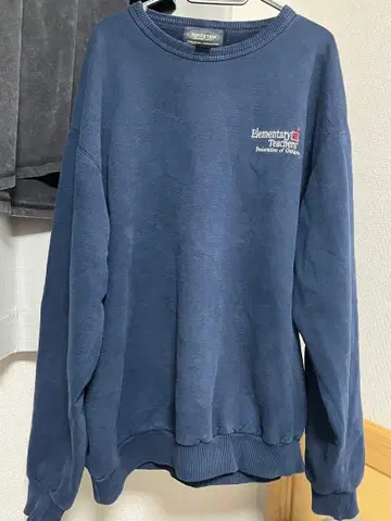 네이비 크루넥 트레이닝복