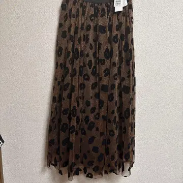 Grand Table 레오파드 무늬 플레어 롱 스커트