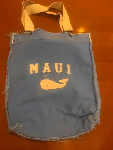 MAUI 고래 프린트 토트백 스카이블루