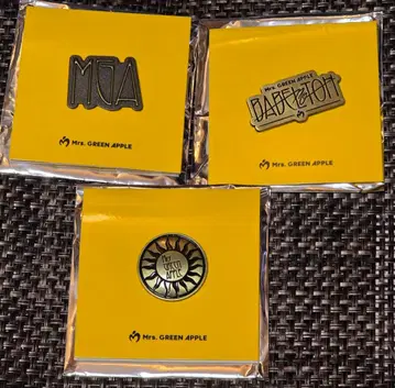Mrs. GREEN APPLE BABELnoTOH 가챠 핀 배지