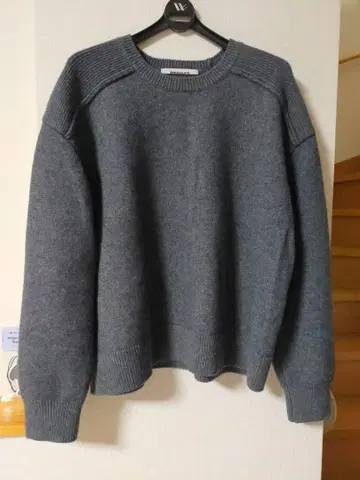 [ 새상품급 ] EMMACULATE 크루넥 니트 그레이 모 100%