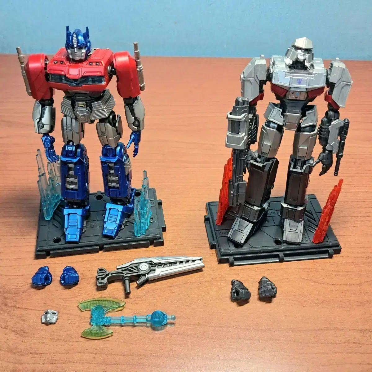Transformers Blocky Classic TF-One Optimus Megatron  #트랜스포머,#트랜스포머블로키,#블로키트랜스포머,#옵티머스,#메가트론 on Bunjang Global Site.