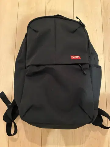 CHUMS 블랙 백팩 17L