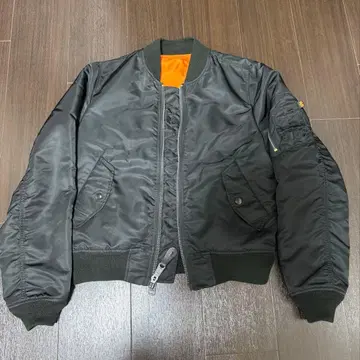알파 인더스트리즈 MA-1 블랙 자켓