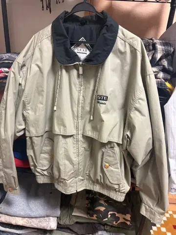 GEAR 베이지 나일론 자켓