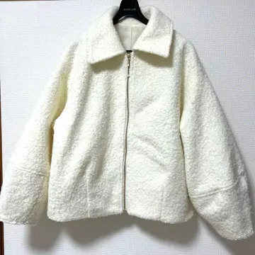 [ 미사용 새상품 ] 파보리 보아 코트 보아 자켓 화이트