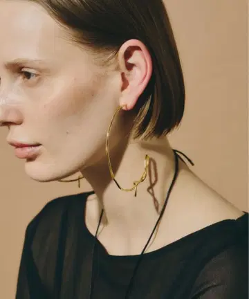 loni Spiral NeedlePierce 스파이럴 니들 후프 귀걸이