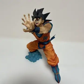 손오공 공격 포즈 피규어