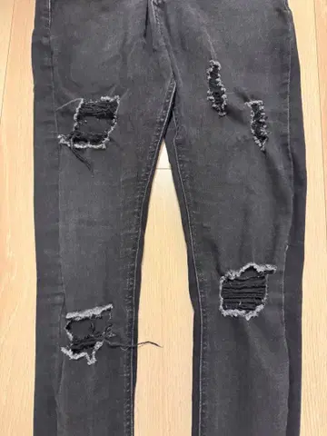 데미지 가공 스키니 데님 다크 그레이