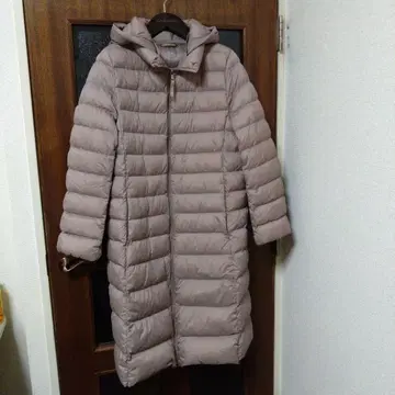 유니클로 울트라 라이트 다운 롱 베이지