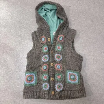 TITICACA 티티카카 후드 부착 니트 베스트 플리스 그래니 스퀘어