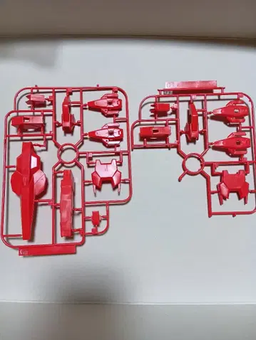 MG 건담 프라모델 러너 빨간색