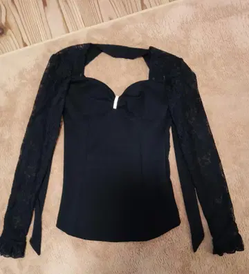 MA*RS 블랙 레이스 슬리브 상의