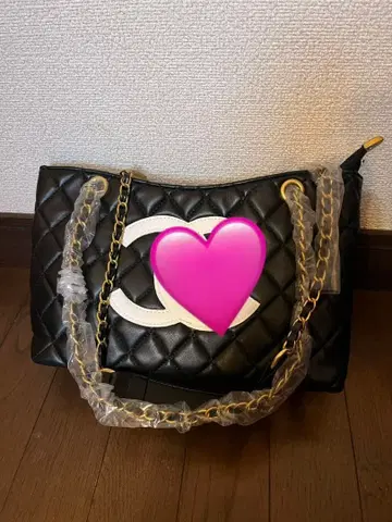 퀼팅 체인 토트백 블랙