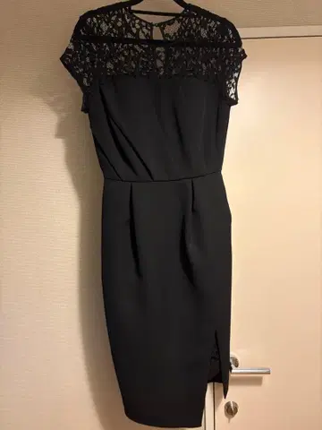 [] 레이스 소매 블랙 드레스