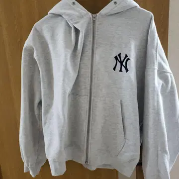 PUBLUX 뉴욕 양키스 후드 부착 맨투맨