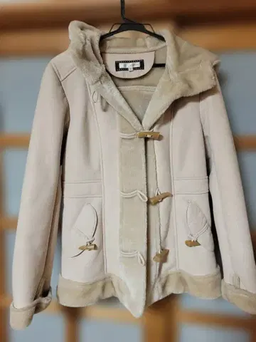 anyFAM 후드 부착 무스탕풍 코트 사이즈 2 베이지