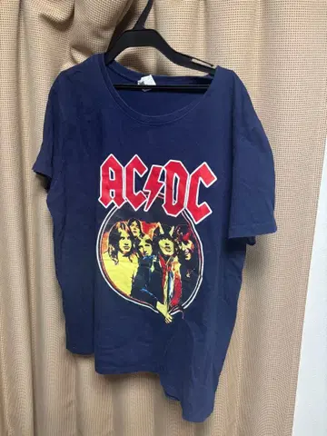 AC/DC 밴드 티셔츠 네이비 색상