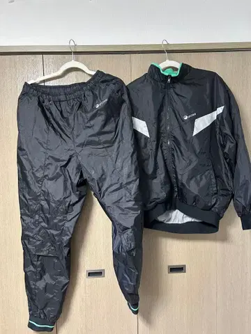 아식스 나일론 자켓 팬츠 셋업 블랙 L