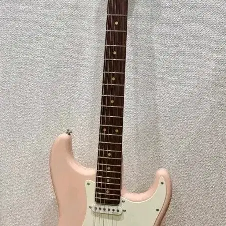 IU オフィシャルグッズ バイサマーミニチュアギターセット IU [ Memory