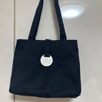 agnes b. VOYAGE 메탈 플레이트 나일론 토트백