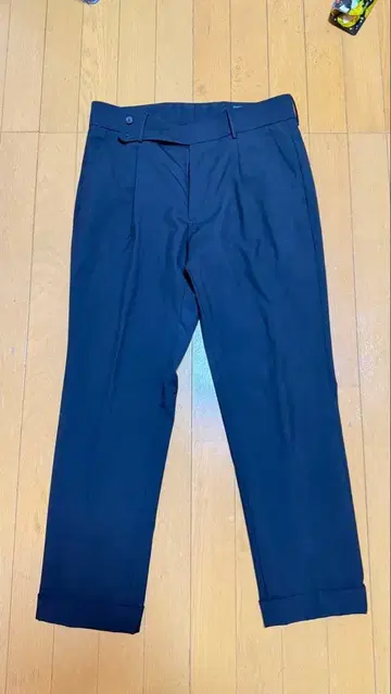 벨위치 berwich 블랙 슬랙스