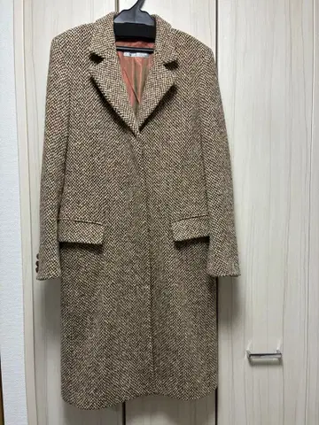 베이지 계열 트위드 체스터 코트 새상품급