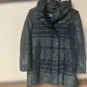 인 데어 슈타트 다운 코트 체크 무늬