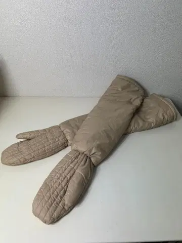 [이탈리아제] HACHE 아쉬 암다운 미튼 베이지