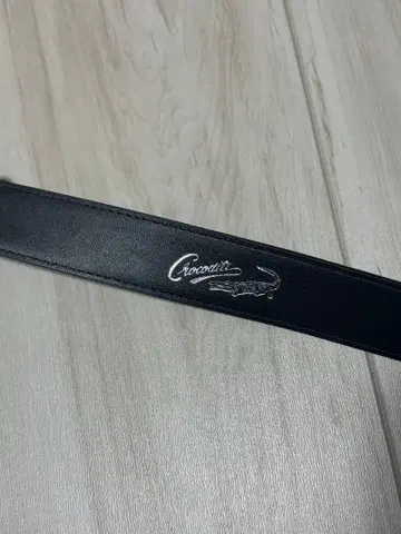 Crocodile 블랙 가죽 벨트